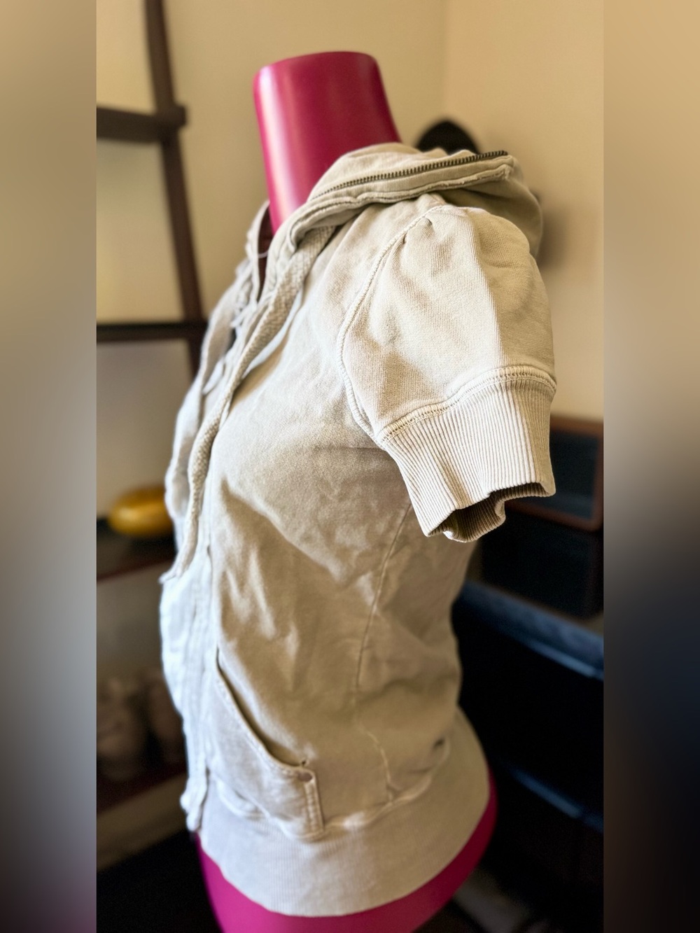 Original Juicy Couture short sleeve zip-up hoodie with flower detail - Picture 3 of 5